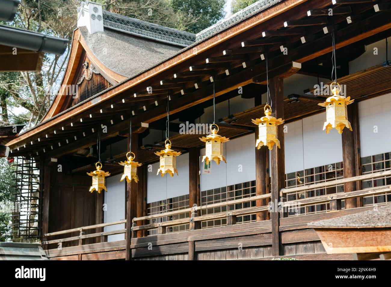 Un edificio tradizionale presso il Santuario Kamigamo Jinja Foto Stock