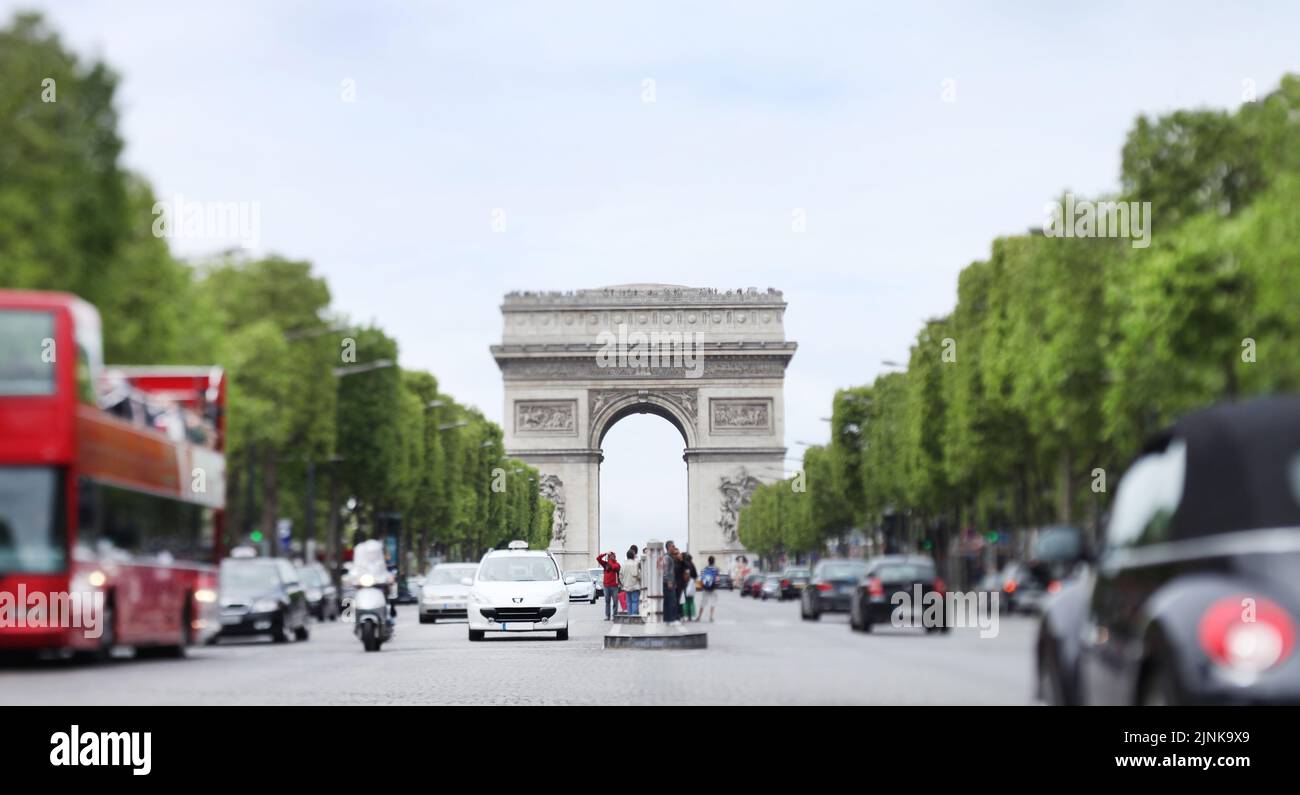 traffico stradale, arco di trionfo, traffico cittadino, champs elysees, strade, via, strade, arco di triomphe, traffici Foto Stock