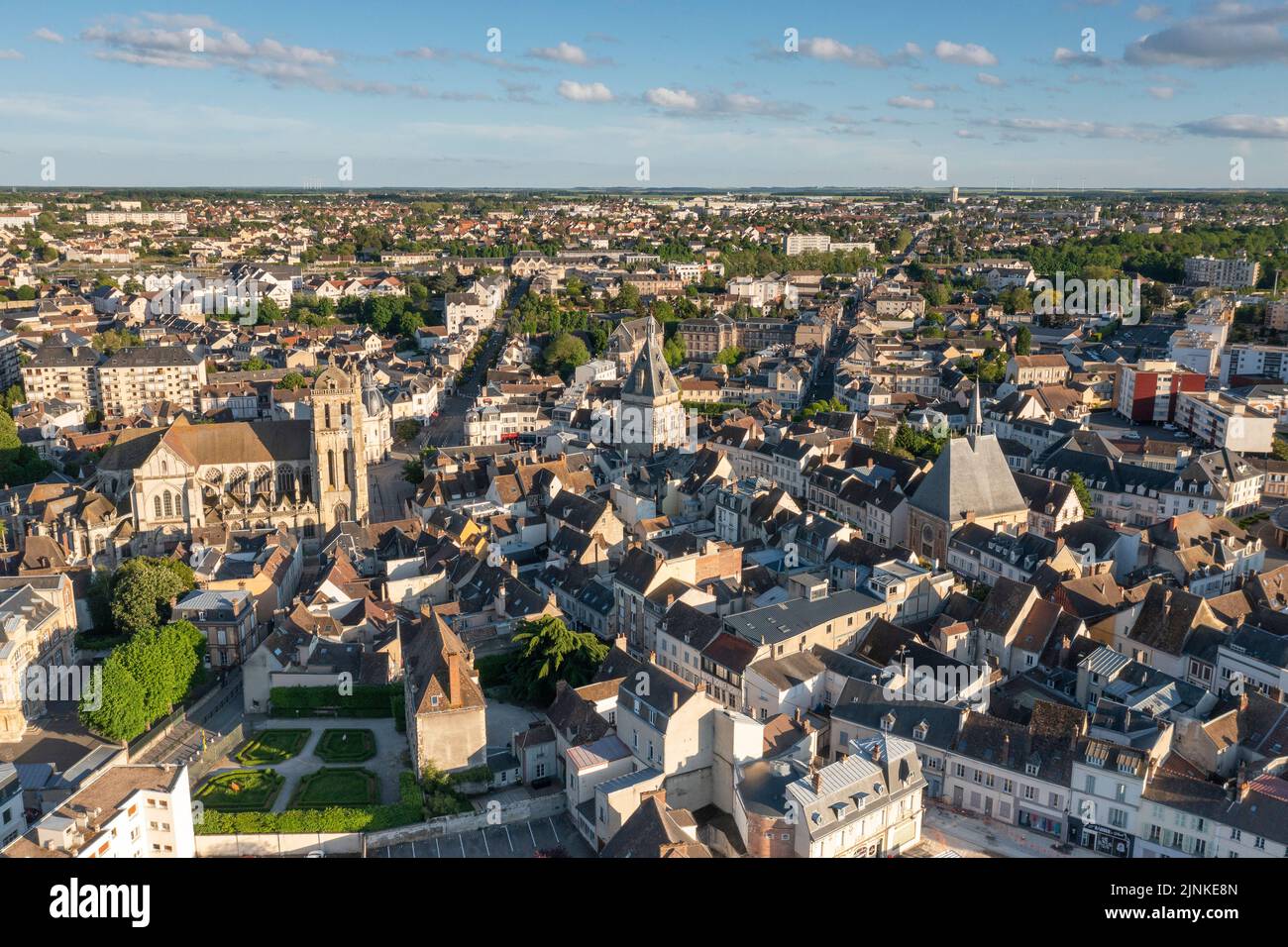 Francia, Eure-et-Loir, Dreux, il centro storico della città (vista aerea) // Francia, Eure-et-Loir (28), Dreux, le centre historique de la ville (vue Foto Stock