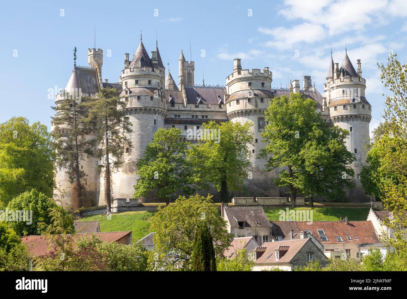 Francia, Oise, Picardie, Pierrefonds, castello di Pierrefonds // Francia, Oise (60), Picardie, Pierrefonds, Château de Pierrefonds Foto Stock