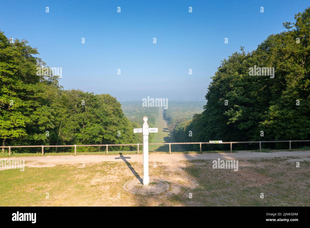 Francia, Oise, Picardie, Compiegne, Compiegne foresta, Il belvedere di Beaux-Monts e il vicolo di Beaux Monts (veduta aerea) // Francia, Oise (60), Picardie, Foto Stock