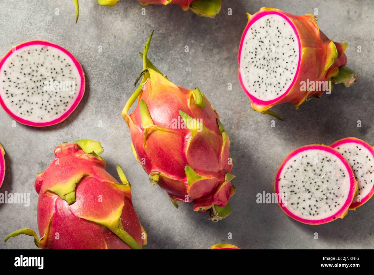 Pitaya Dragonfruit tailandese biologico sano tagliare a fette Foto Stock
