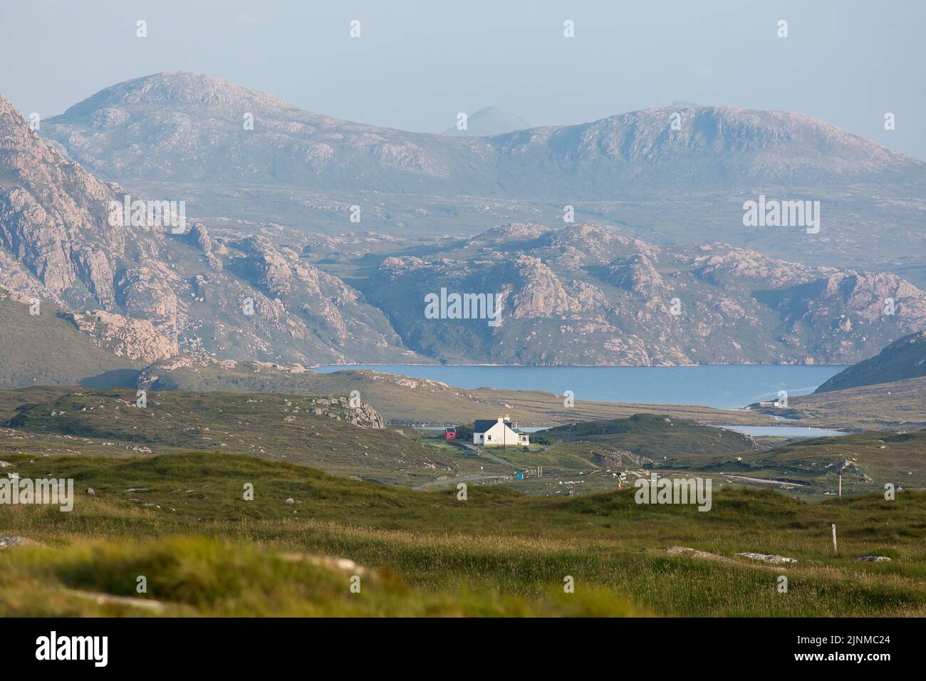 Vista sul lago e sulle montagne di Uig, Lewis, isola di Lewis, Ebridi esterne, Western Isles, Scozia, Regno Unito, Gran Bretagna Foto Stock