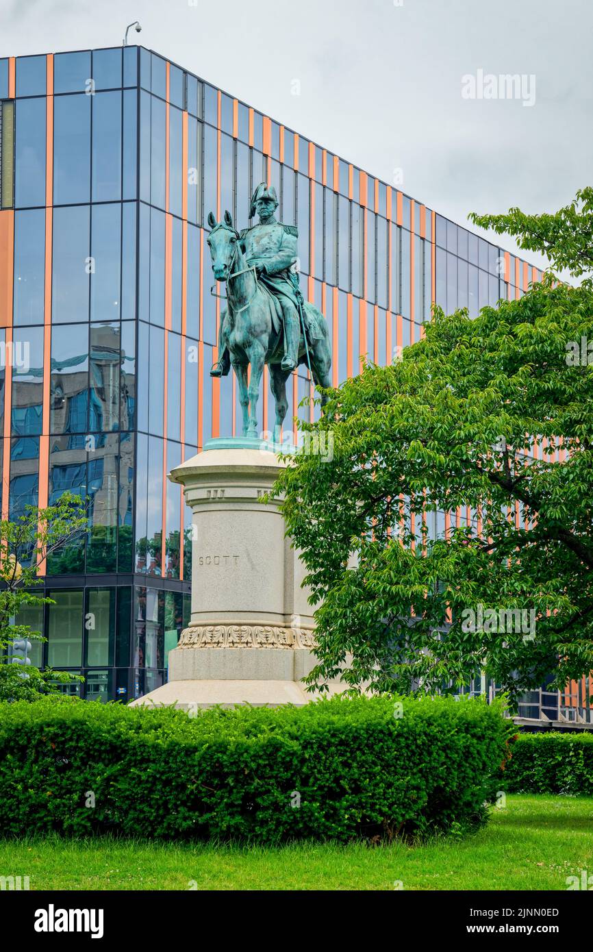 Washington, DC - 27 giugno 2022: Statua equestre della carriera ufficiale militare Brevet Lt. Generale Winfield Scott di Henry Kirke Brown è una delle città Foto Stock