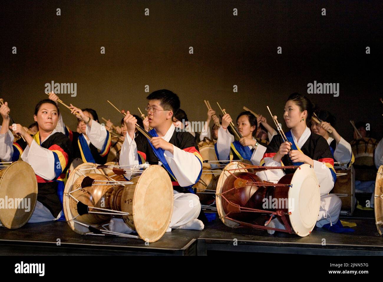 Musicisti coreani di danza folk-drummers1 Foto Stock