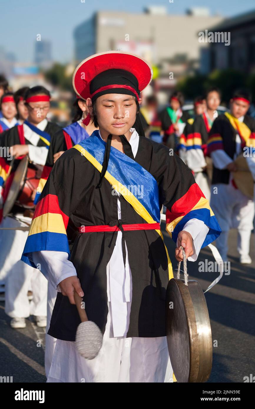 Musicisti e ballerini al Korean Festival di Los Angeles, California Foto Stock