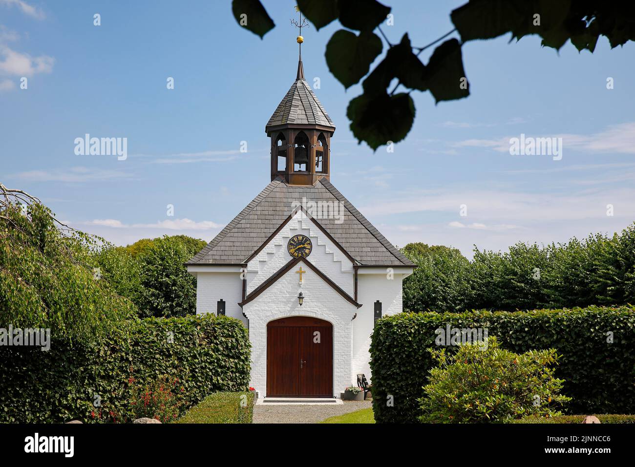 Cimitero Cappella, storico insediamento dei pescatori Holm, Schleswig, Schleswig-Holstein, Germania Foto Stock