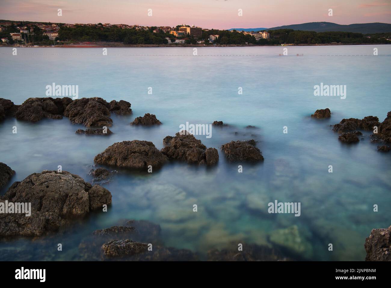 Mattina all'isola di Krk Coast, Croazia Foto Stock