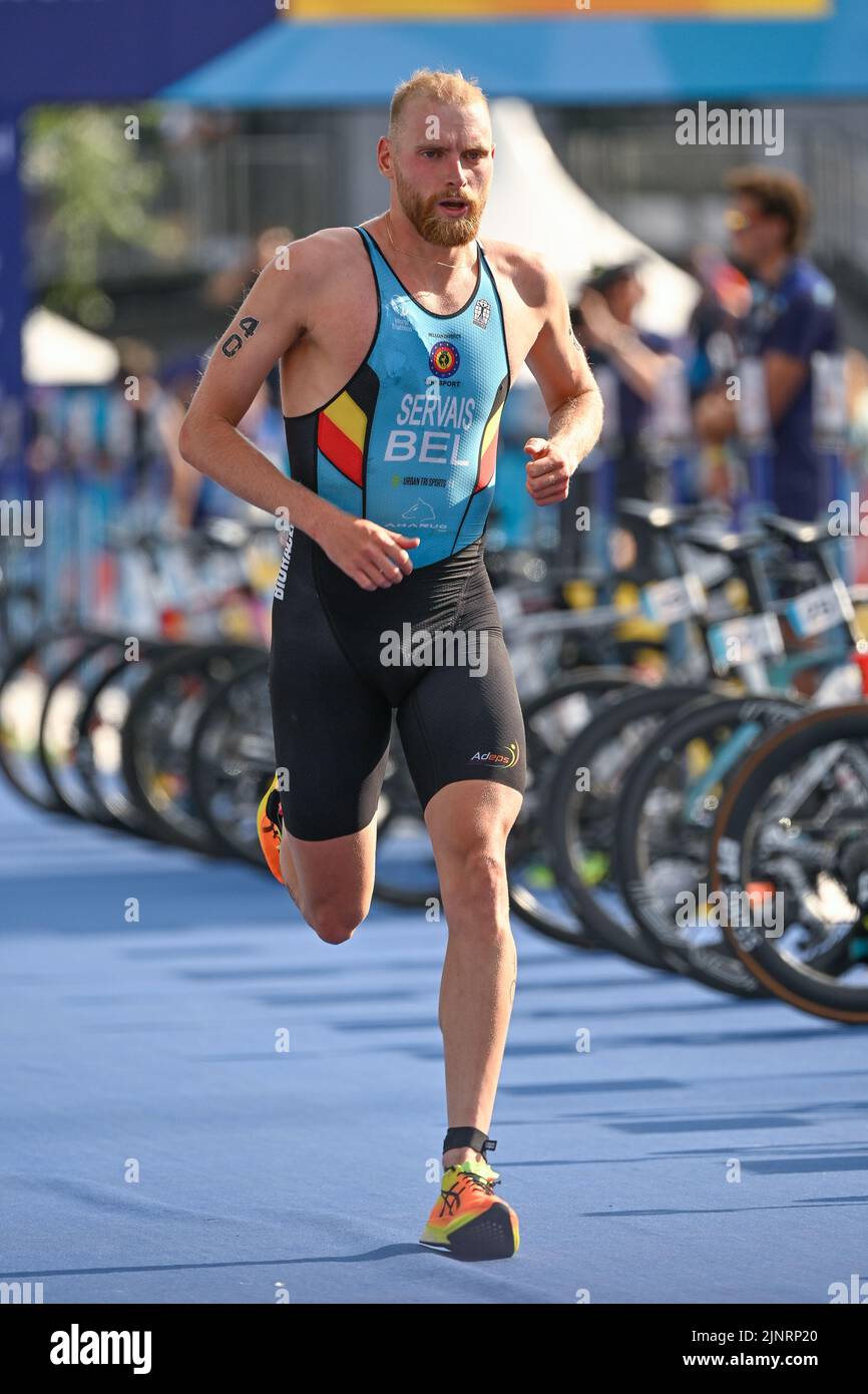 Il belga Noah Servais ha ritratto in azione durante il Campionato europeo di Triathlon MEN Monaco 2022, a Monaco di Baviera, Germania, sabato 13 agosto 2022. La seconda edizione dei Campionati europei si svolge dal 11 al 22 agosto e prevede nove sport. FOTO DI BELGA ERIC LALMAND Foto Stock