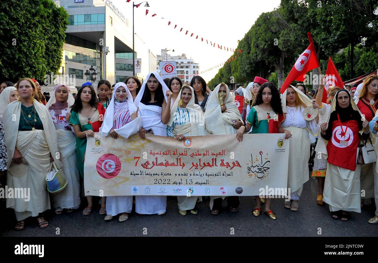 Tunisia. 13th ago, 2022. La Giornata Nazionale della Donna si celebra in Tunisia ogni anno a Avenue Habib Bourguiba il 13 agosto 2022 a Tunisi, Tunisia .(Yassine Mahjoub/Sipa USA). Credit: Sipa USA/Alamy Live News Foto Stock