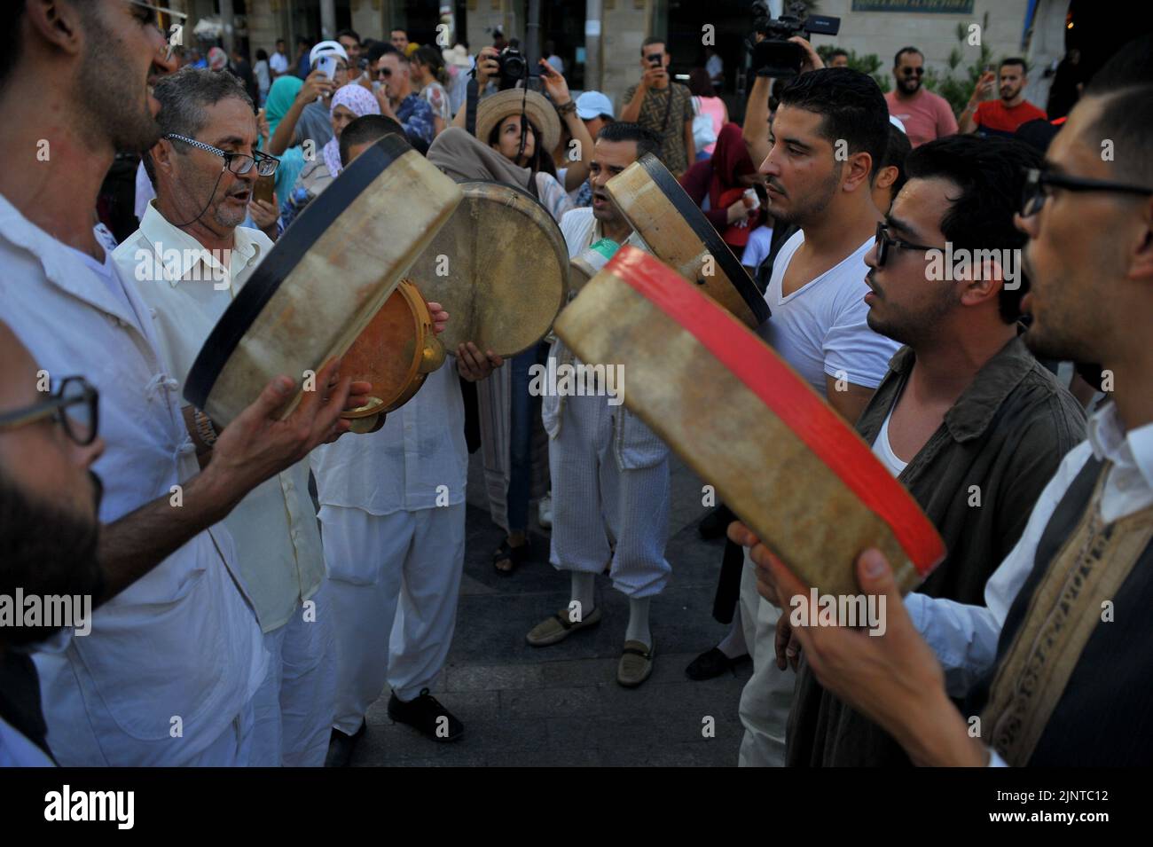 Tunisia. 13th ago, 2022. La Giornata Nazionale della Donna si celebra in Tunisia ogni anno a Avenue Habib Bourguiba il 13 agosto 2022 a Tunisi, Tunisia .(Yassine Mahjoub/Sipa USA). Credit: Sipa USA/Alamy Live News Foto Stock