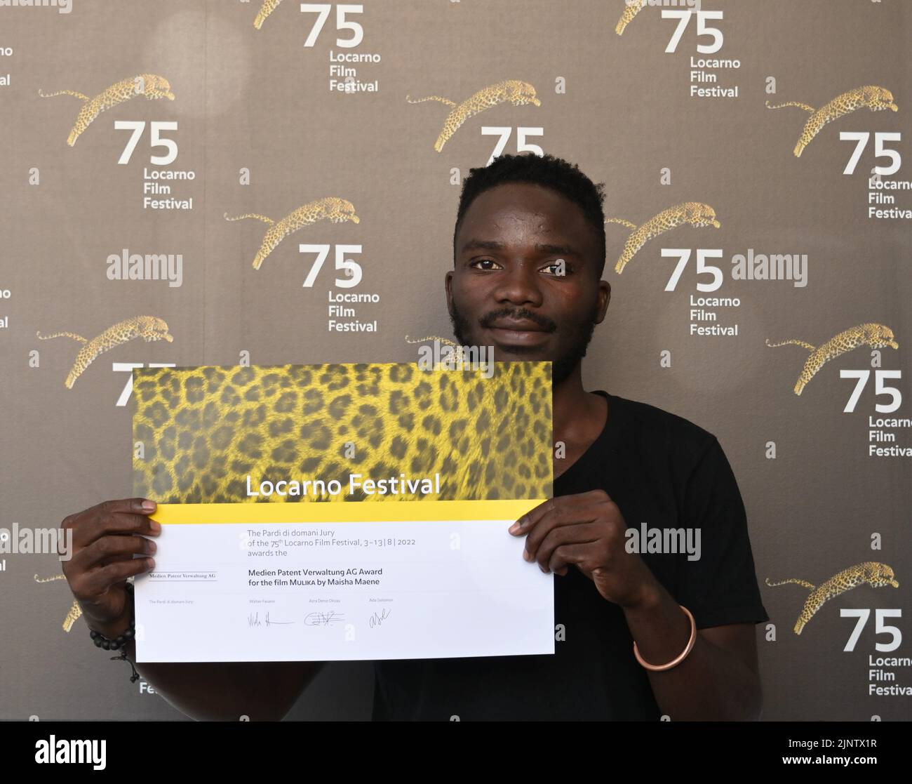 Locarno, Svizzera. 14th ago, 2022. Locarno, Swiss Locarno Film Festival 2022 cerimonia di premiazione Palmarès photocall nella foto: Maisha Maene premio regista Medien Patent Verwaltug AG Leopardi del futuro Credit: Independent Photo Agency/Alamy Live News Foto Stock