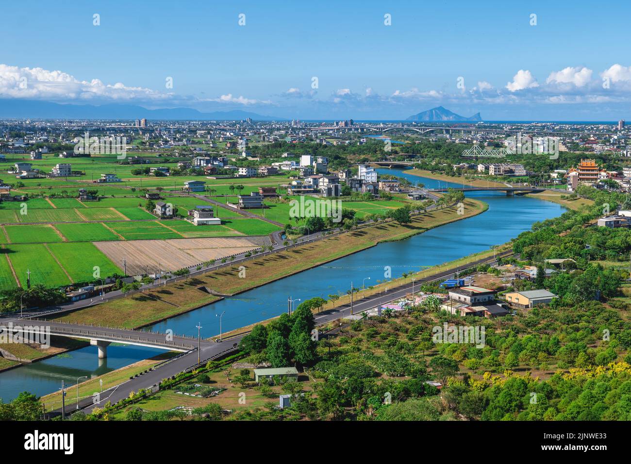scenario della riva del fiume dongshan nella contea di yilan, taiwan Foto Stock