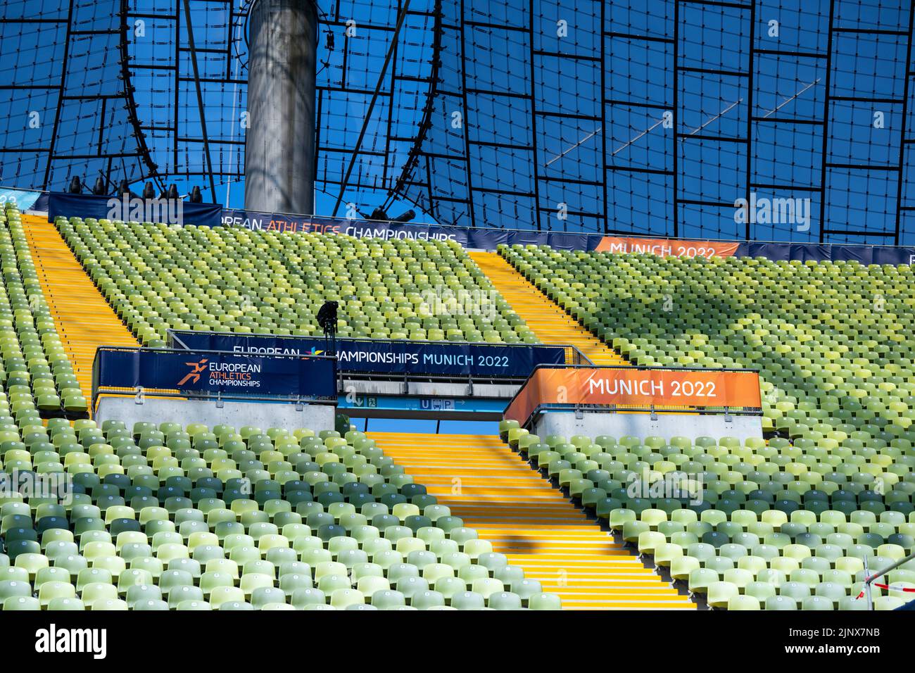 Monaco, Germania. 14th ago, 2022. Campionati europei, atletica, allenamento, allo Stadio Olimpico. La tribuna nello Stadio Olimpico. Il 15.08.2022 iniziano le gare di atletica. Credit: Sven Hoppe/dpa/Alamy Live News Foto Stock