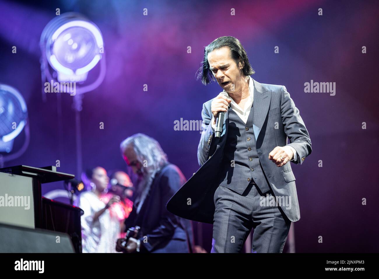 Oslo, Norvegia. 11th, agosto 2022. Il musicista, compositore e cantante australiano Nick Cave si esibisce in un concerto dal vivo con la sua band The Bad Seeds durante il festival musicale norvegese Oyafestivalen 2022 di Oslo. (Photo credit: Gonzales Photo - Terje Dokken). Foto Stock