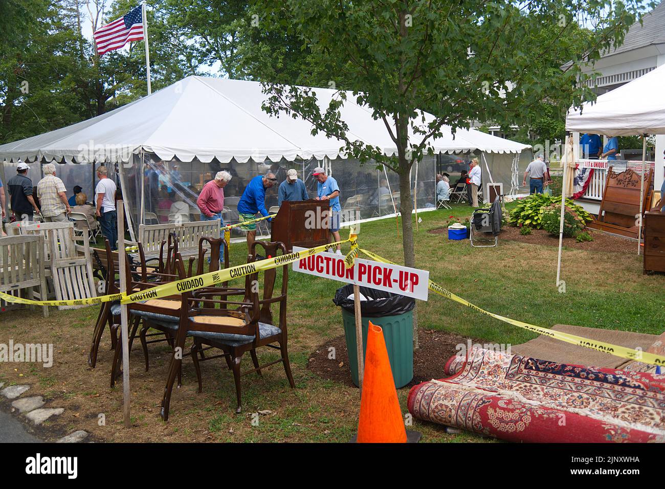 Panoramica di una chiesa mercato delle pulci a Dennis, Massachusetts su Cape Cod Foto Stock