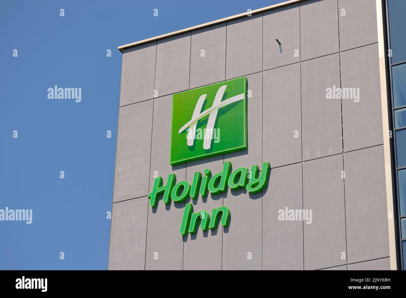 Holiday Inn branding 2022 su un nuovo hotel. Foto Stock