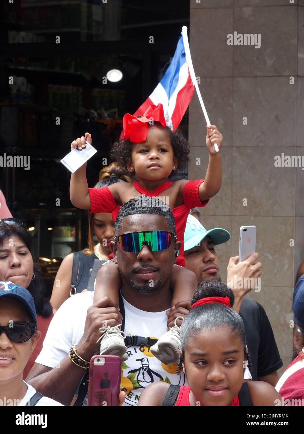 14 agosto 2022, New York, New York, USA: Agosto, 14, 2022 NEW YORK .Dominican Day Parade è tornata dopo due anni di assenze dovute a Covid. Politici, ballerini, galleggianti e gruppi assortiti marciarono sulla Avenue of the Americas a Manhattan.Celebrating orgoglio dominicano. (Credit Image: © Bruce Cotler/ZUMA Press Wire) Foto Stock