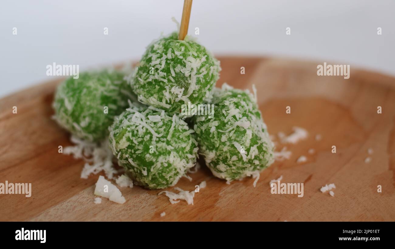 torta di klepon verde Foto Stock