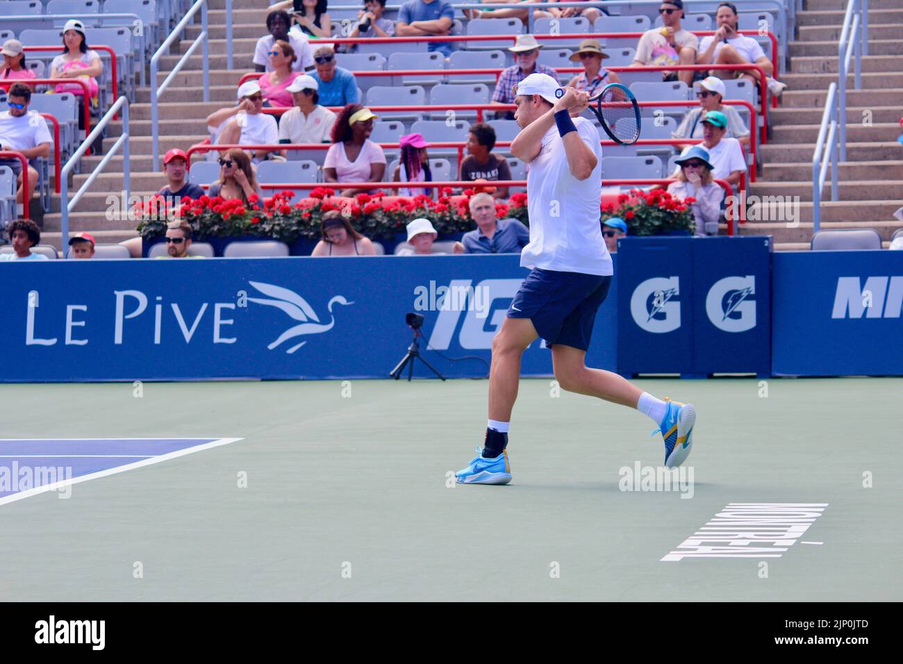 Jack Draper of Britain pratica con Andy Murray allo stadio IGA a Montreal, Canada al National Bank Open. Agosto 5, 2022 Foto Stock