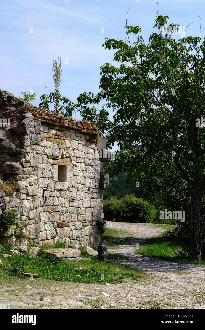 Vecchio edificio nella più piccola città del mondo, Hum, Croazia, Europa Foto Stock