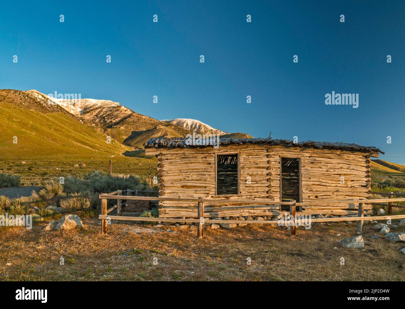 Bressman Cabin, 1880, Ruby Mountains, Sunrise, Ruby Lake National Wildlife Refuge, Ruby Valley, Nevada, USA Foto Stock