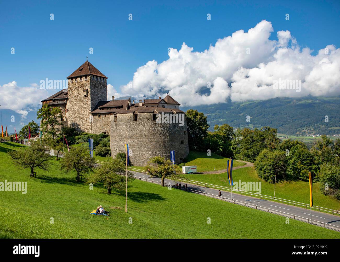 Vaduz, Liechtenstein. 15th ago, 2022. Il castello di Vaduz, il 15 agosto 2022, alla giornata nazionale del Liechtenstein Credit: Albert Nieboer/Netherlands OUT/Point de Vue OUT/dpa/Alamy Live News Foto Stock