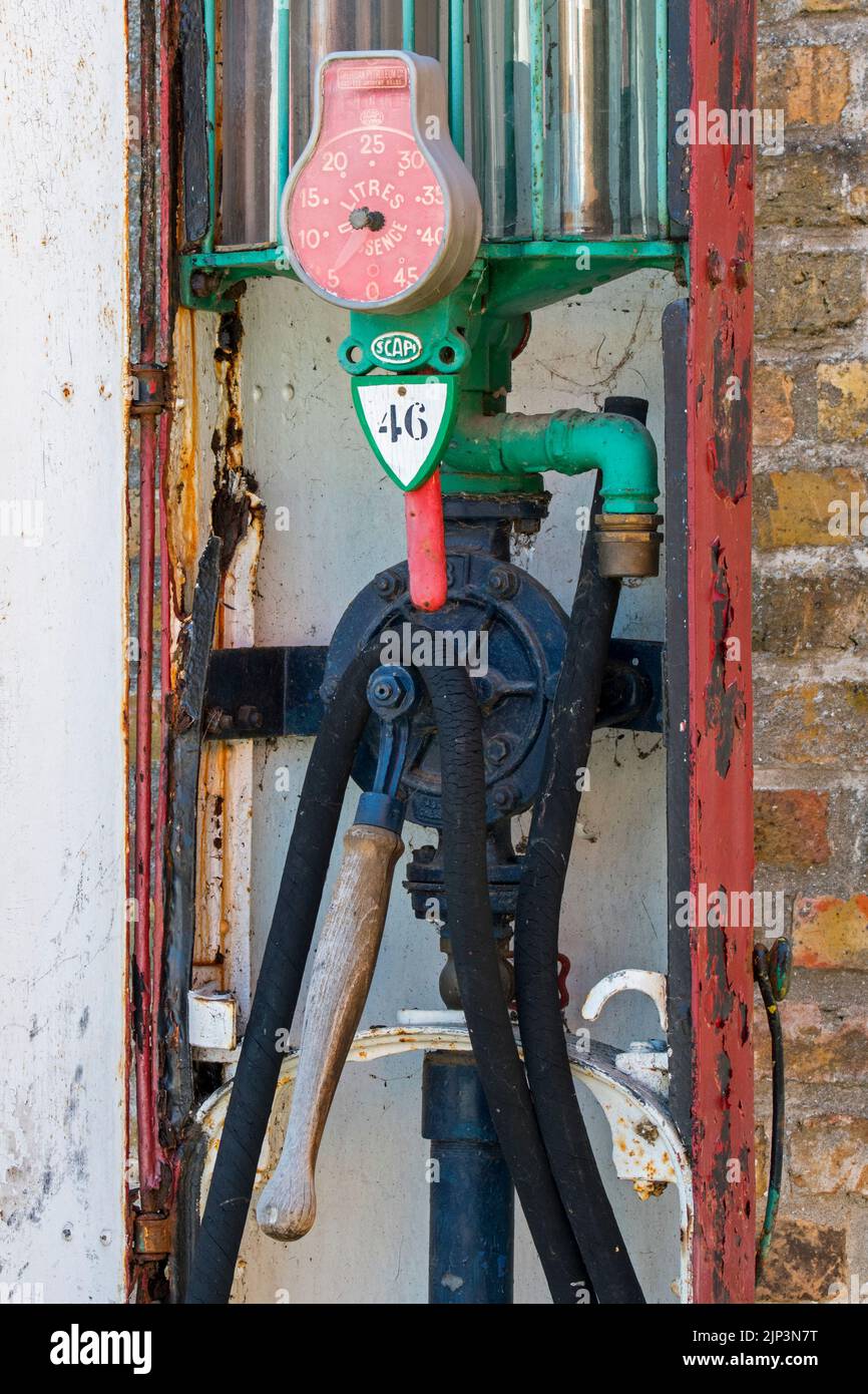 Vintage / antico belga Scapi Vilvorde pompa manuale benzina / pompa benzina dal 1930s Foto Stock
