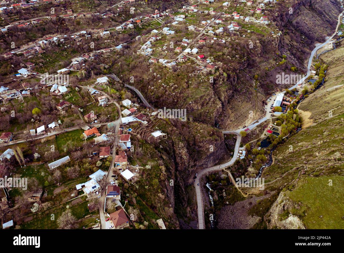 Una vista aerea della Sinfonia di pietra con i villaggi circostanti nella regione di Kotayk, Armenia Foto Stock