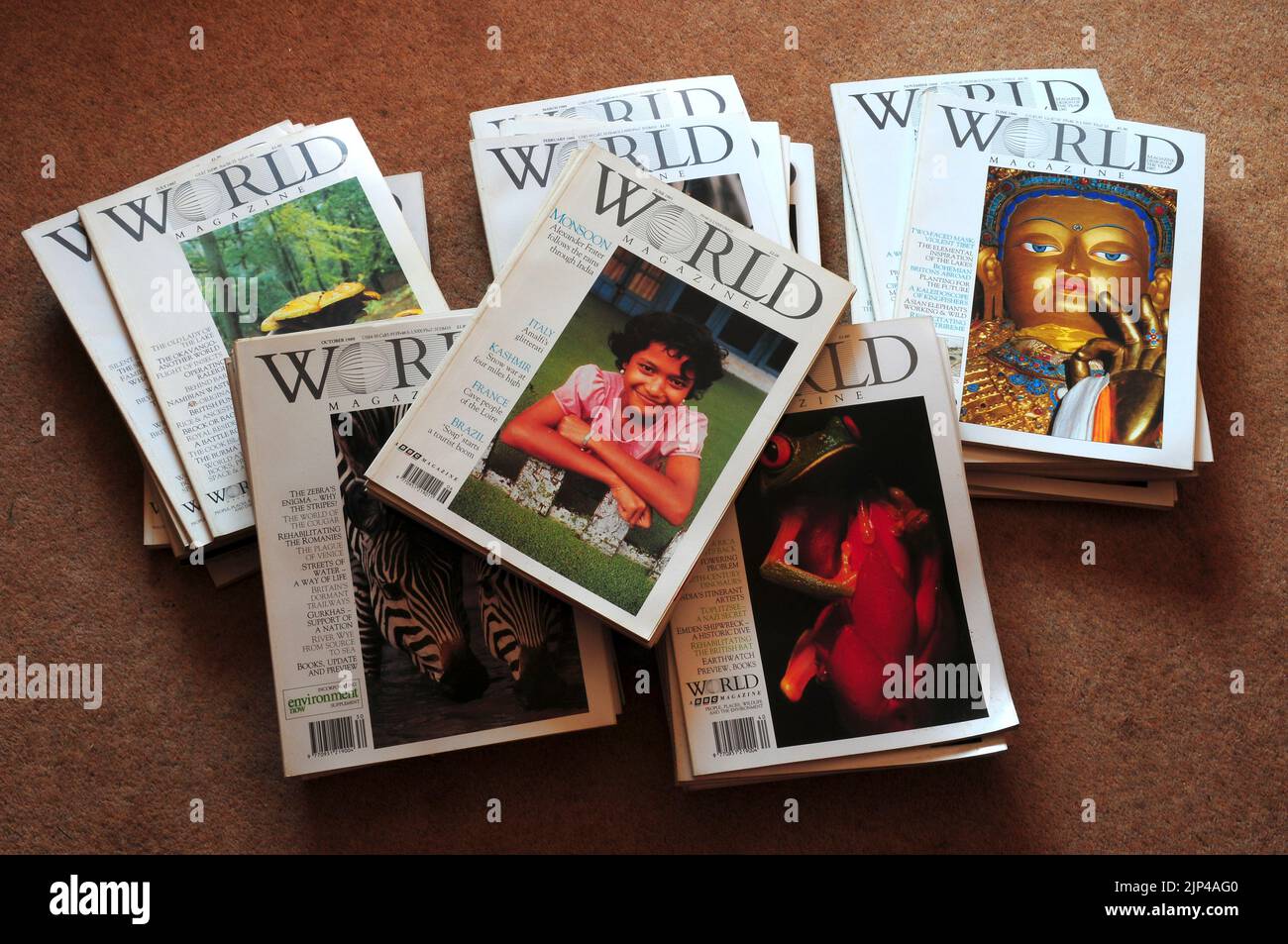 World Magazine ha trattato la natura, il paesaggio, le persone e la cultura. Soffiate tra il 1987-1991 Foto Stock