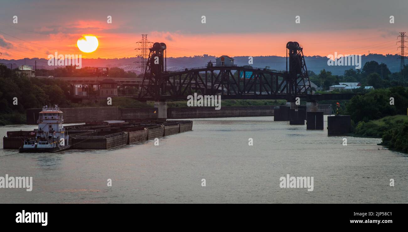 Chiatta al Tramonto 14th Street ponte levatoio - Louisville - Kentucky Foto Stock