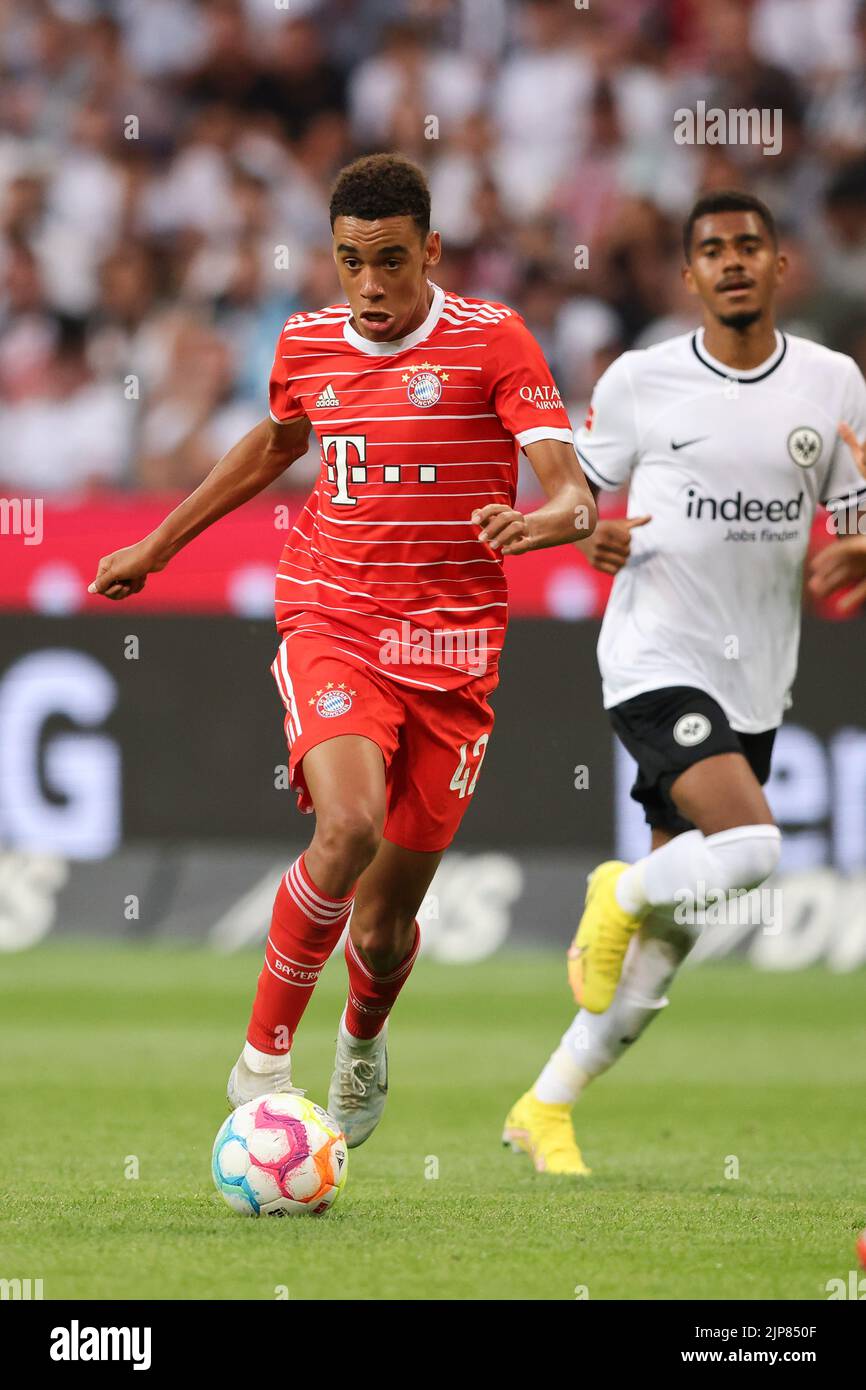 Fussball 1 . Bundesliga Saison 2022 / 2023 Eintracht Frankfurt - FC Bayern Muenchen 5.8.2022 © diebilderwelt / Alamy Stock Foto Stock