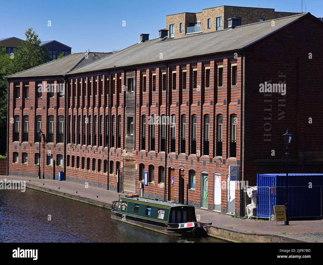 Canale Birmimgham e magazzino storico Foto Stock