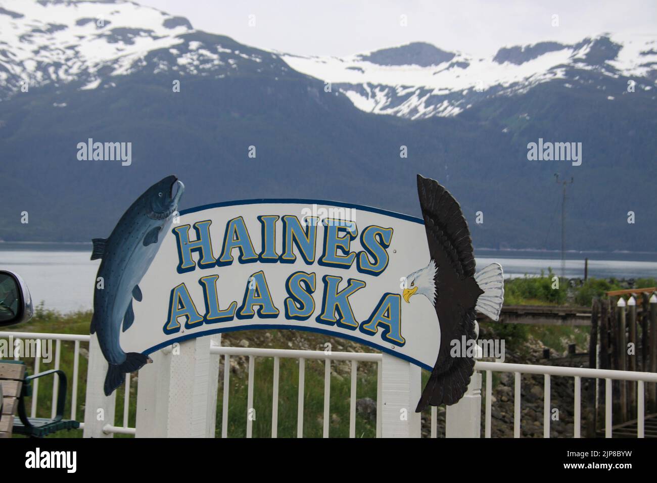 Haines è un luogo designato dal censimento situato a Haines Borough, Alaska, Stati Uniti. Si trova nella parte settentrionale dell'Alaska Panhandle, vicino a Glacier Foto Stock