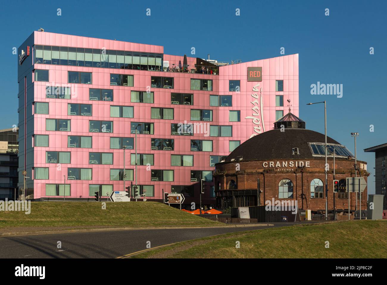 Il Radisson Red Hotel si trova accanto all'OVO Hydro di Glasgow Foto Stock