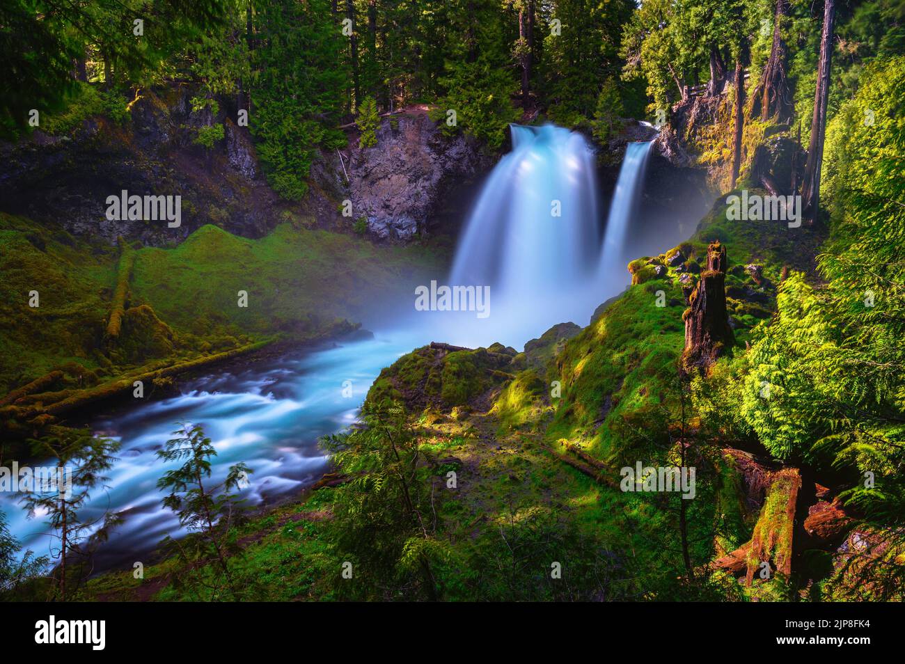 Cascate Sahalie sul fiume McKenzie situato nella Willamette National Forest, Oregon Foto Stock