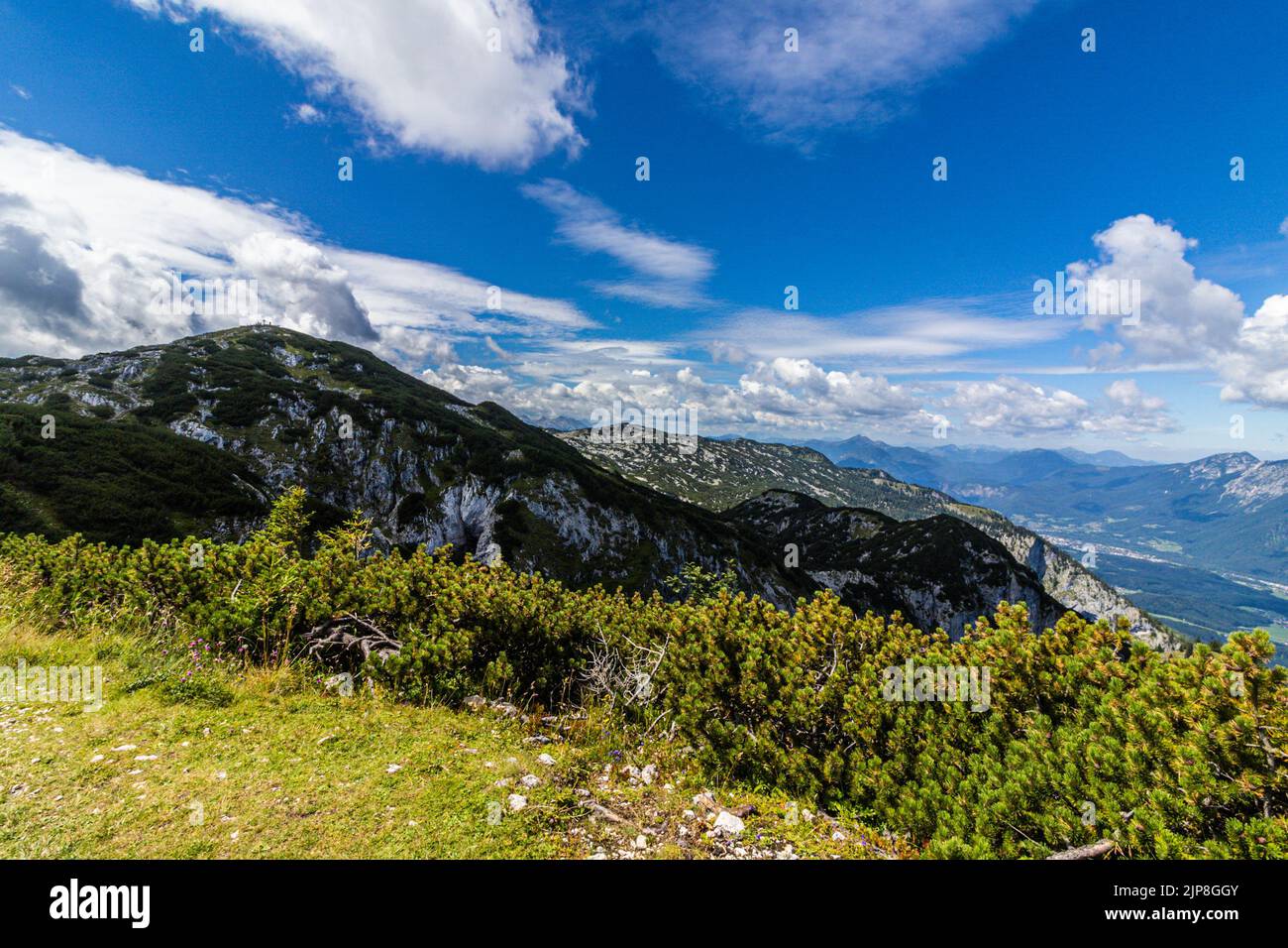 Untersberg è il massiccio più settentrionale delle Alpi Berchtesgaden, uno sperone di spicco che si estende al confine tra Berchtesgaden, Germania e Salisburgo, Foto Stock