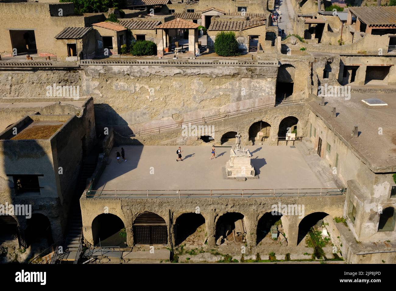 Turisti a Ercolano Foto Stock