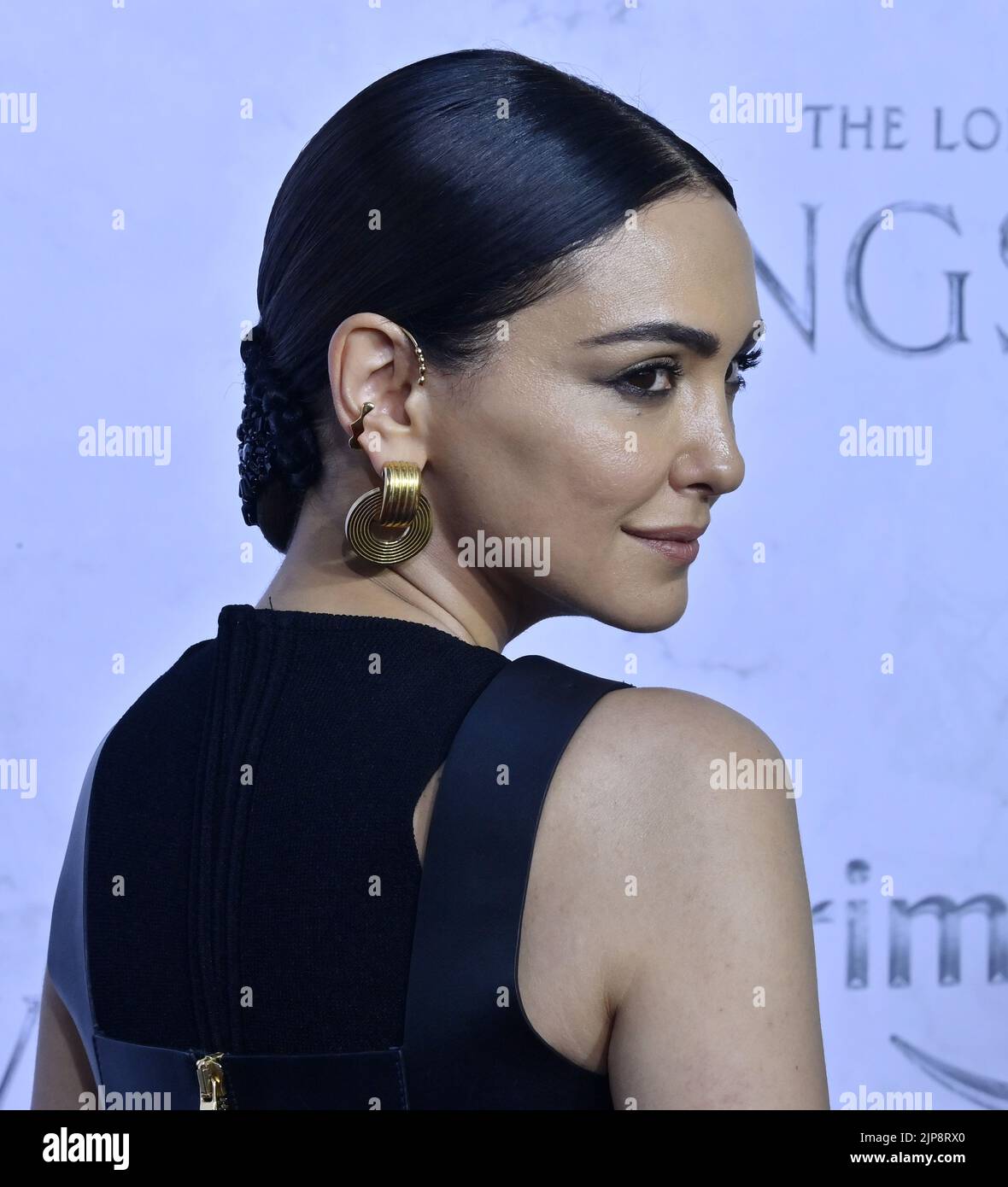 Culver City, Stati Uniti. 16th ago, 2022. Serie Regular Nazanin Boniadi partecipa alla prima di 'Lord of the Rings: The Rings of Power' di Amazon prime Video presso i Culver Studios di Culver City, California, il 15 agosto. 2022. Trama: Dramma epico ambientato migliaia di anni prima degli eventi di J.R.R. "The Hobbit" e "The Lord of the Rings" di Tolkien seguono un insieme di personaggi, sia familiari che nuovi, che affrontano la tanto temuta riemergere del male nella Terra di mezzo. Foto di Jim Ruymen/UPI Credit: UPI/Alamy Live News Foto Stock