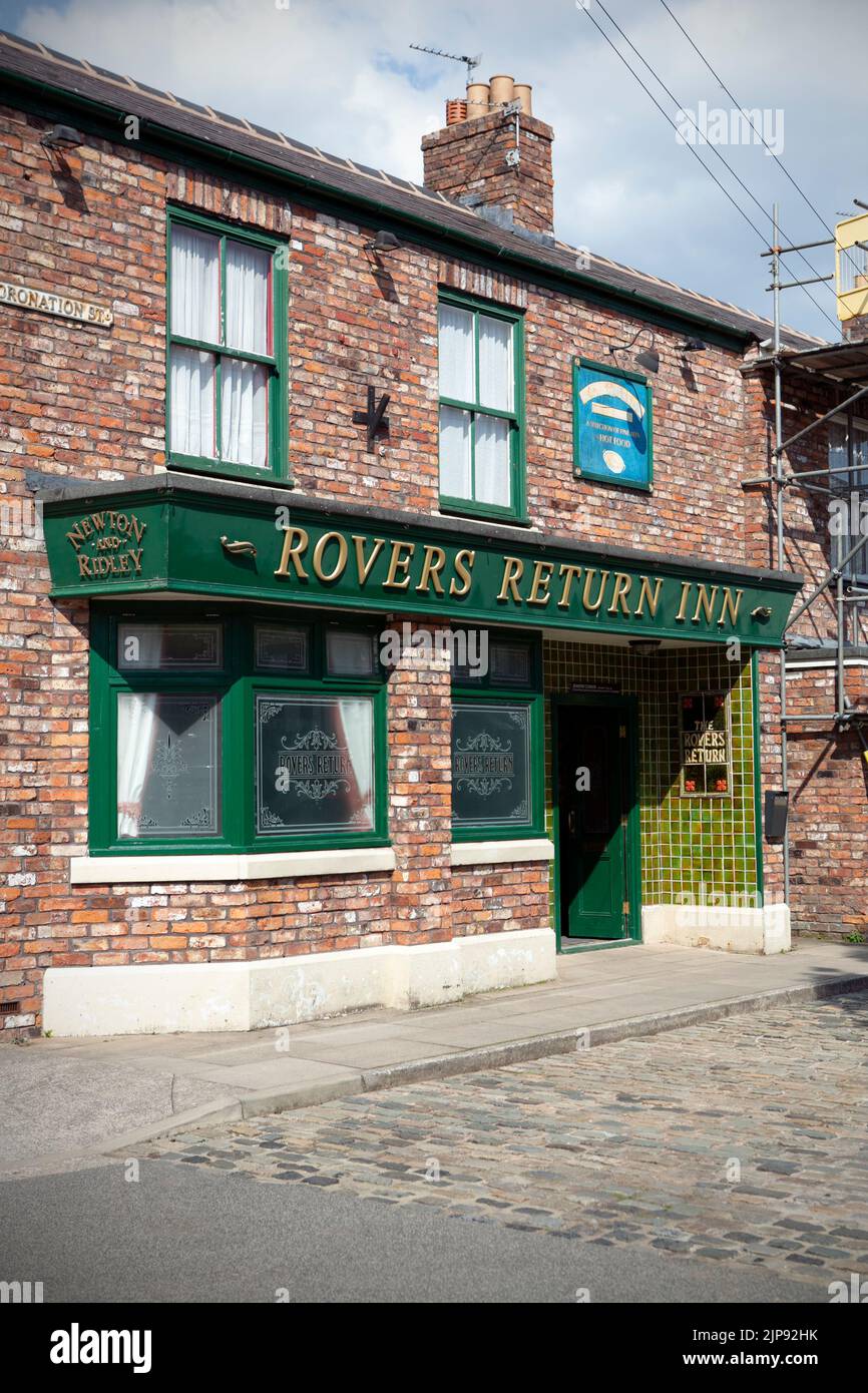 The Rovers Return Inn sul set di televideo della ITV SOAP opera Coronation Street. Foto Stock