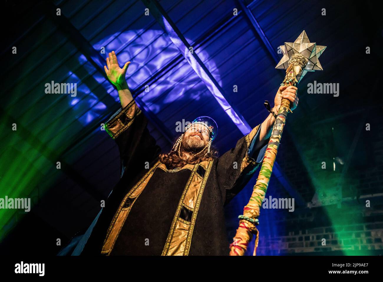 Henge si esibisce al festival Focus Wales 2022 di Wrexham, nel Galles del Nord, il 7th maggio 2022. Foto Stock