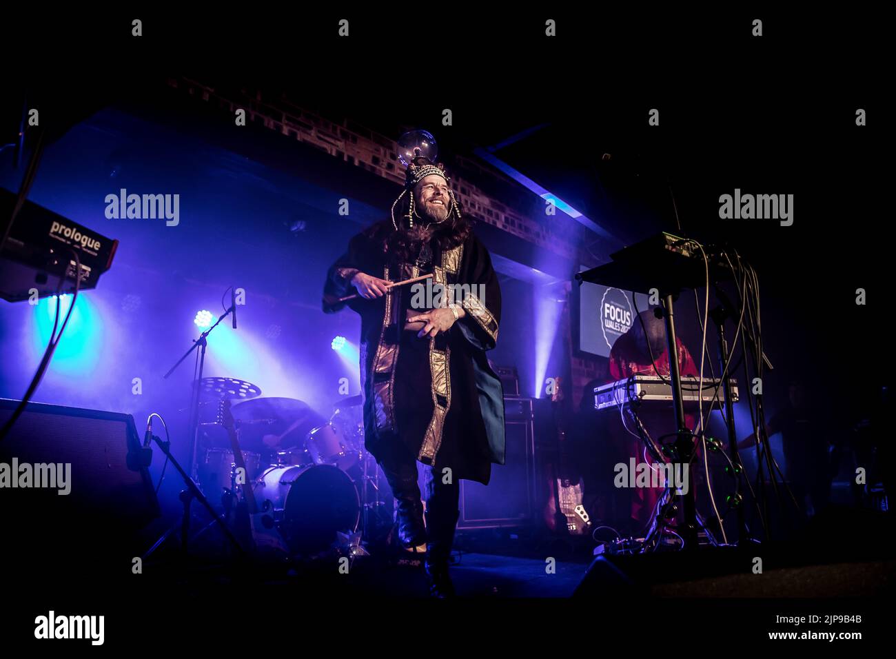 Henge si esibisce al festival Focus Wales 2022 di Wrexham, nel Galles del Nord, il 7th maggio 2022. Foto Stock