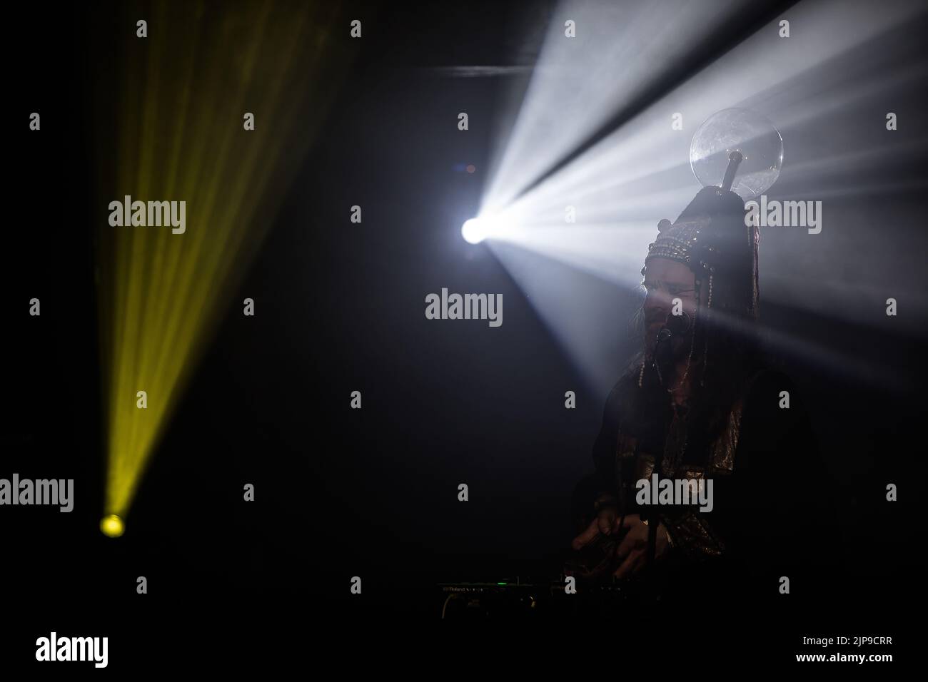 Henge si esibisce al festival Focus Wales 2022 di Wrexham, nel Galles del Nord, il 7th maggio 2022. Foto Stock