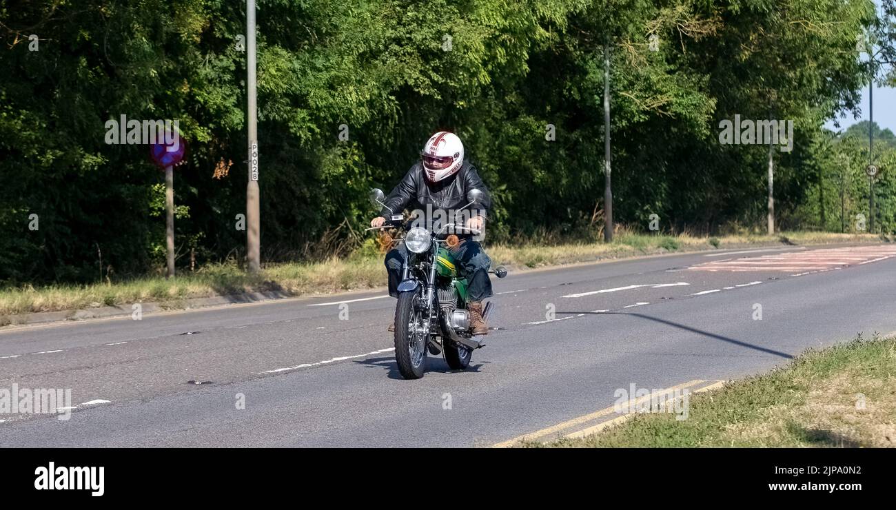 1979 249cc Kawasaki in viaggio sulla A5 Foto Stock