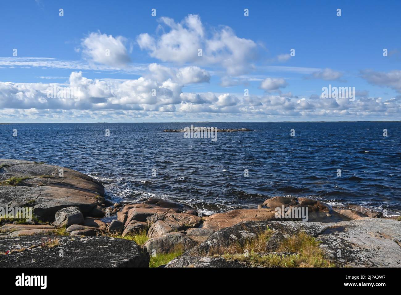 La costa del Mar Bianco. Mare della regione Karelian in Russia. Foto Stock