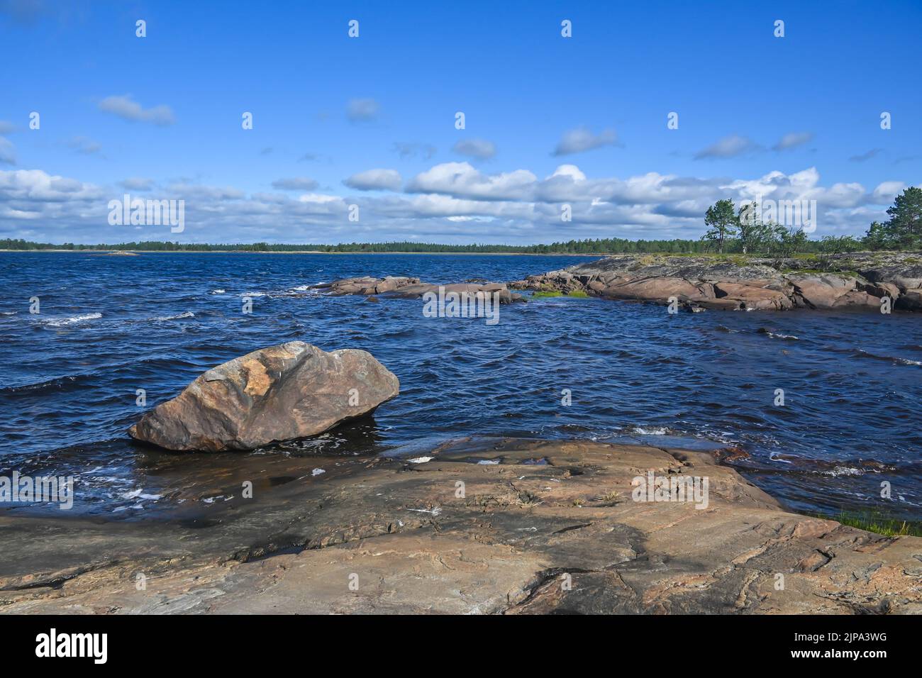 La costa del Mar Bianco. Mare della regione Karelian in Russia. Foto Stock