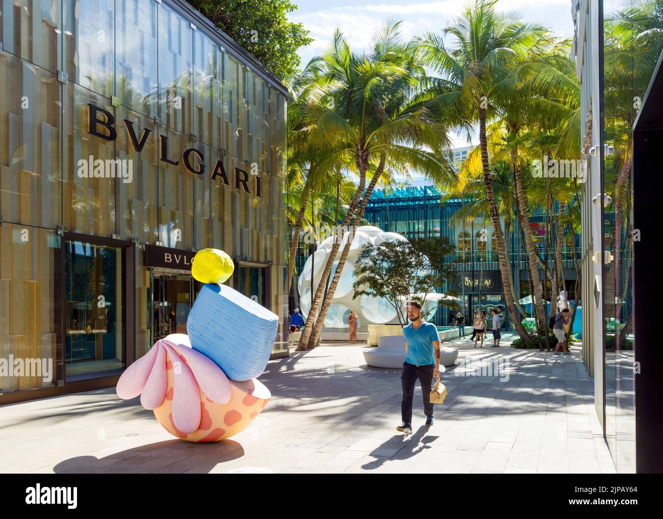 Shopping godendo del Design District, Miami Sud, Miami Dade, Florida, Stati Uniti Foto Stock