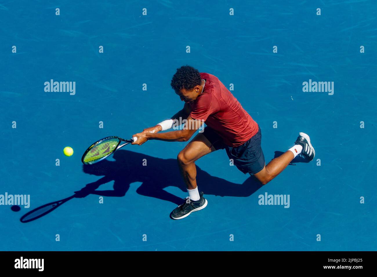 15 agosto 2022, West Vancouver, British Columbia, Vancouver, BC, Canada: VANCOUVER, BC - 15 AGOSTO: Ulises Blanch degli Stati Uniti ritorna nella sua partita contro Omni Kumar degli Stati Uniti durante il secondo giorno del 2022° Odlum Brown VanOpen all'Hollyburn Country Club il 15 agosto 2022, a West Vancouver, British Columbia, Canada. (Credit Image: © Clelio Tomaz/PX Imagens via ZUMA Press Wire) Foto Stock