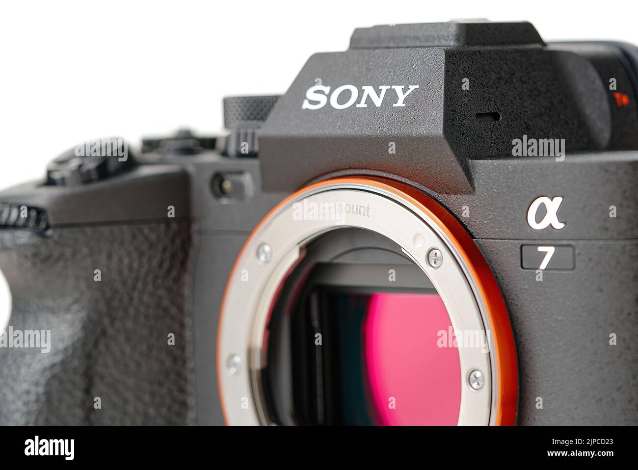 Tallinn, Estonia, maggio 2022, telecamera full frame mirrorless Sony A7 Miv, Sony alpha 7m4. Foto Stock