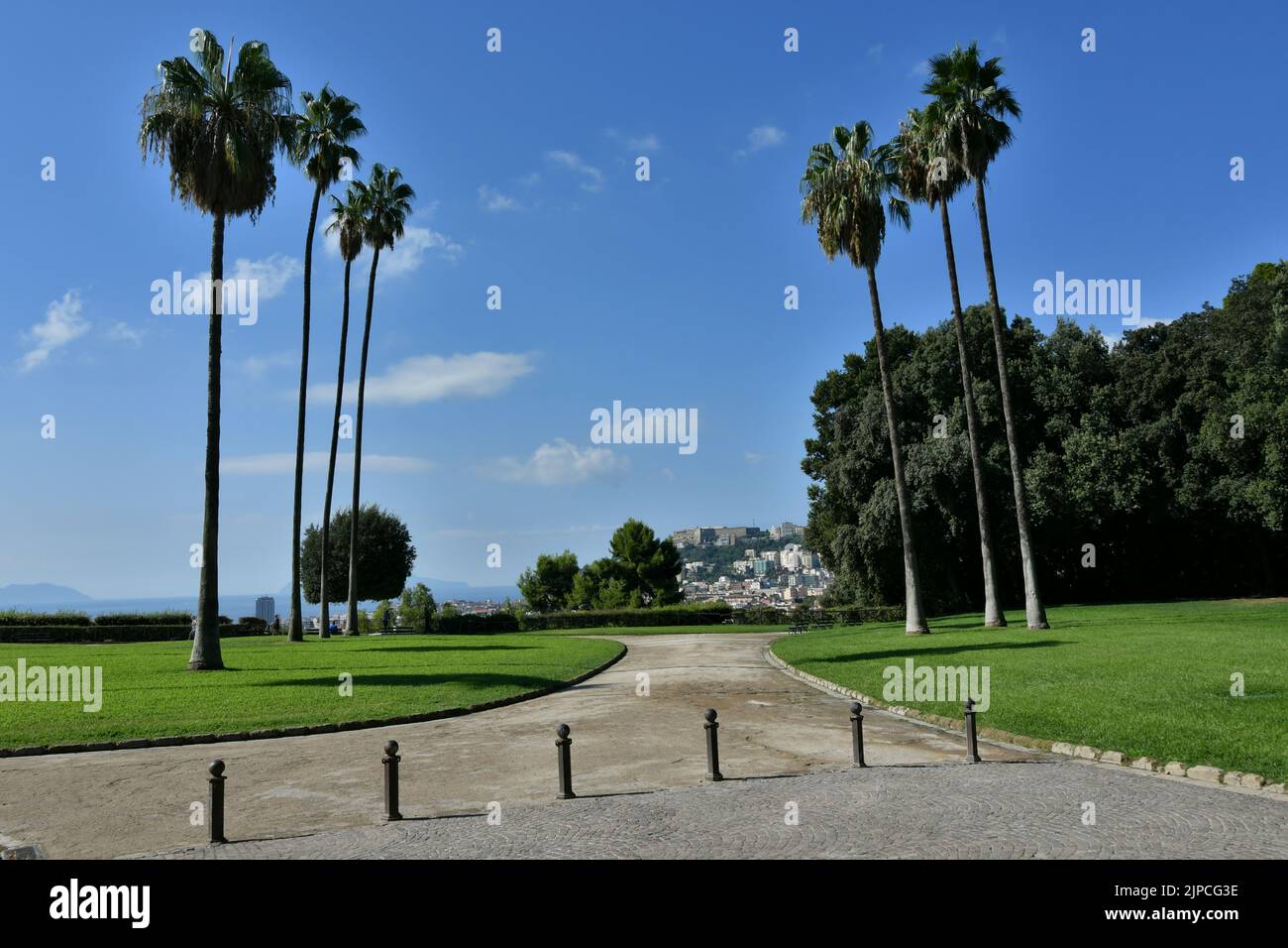 Vista sul parco pubblico di Capodimonte a Napoli. Foto Stock